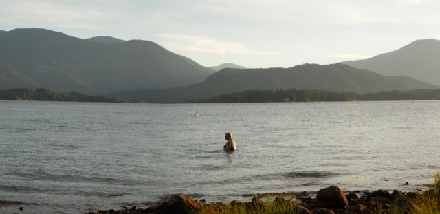 Summer visiters and sunsets at lake 031 (640x311).jpg